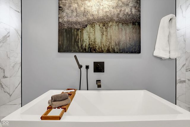 3081 Golfview Drive, Greenwood, IN 46143