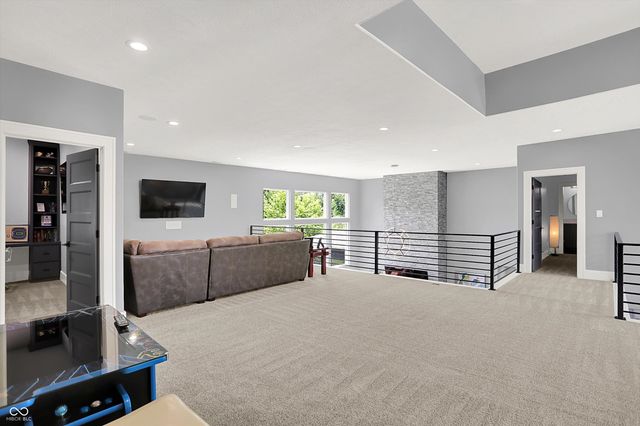 3081 Golfview Drive, Greenwood, IN 46143