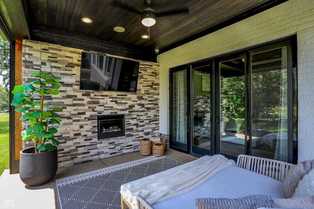 3081 Golfview Drive, Greenwood, IN 46143