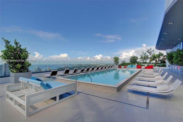 45 SW 9th St 1609, Miami, FL 33130