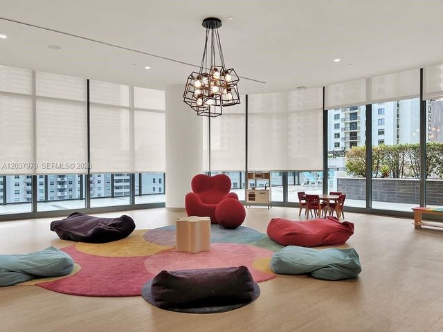 45 SW 9th St 1609, Miami, FL 33130