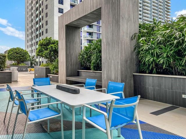 45 SW 9th St 1609, Miami, FL 33130