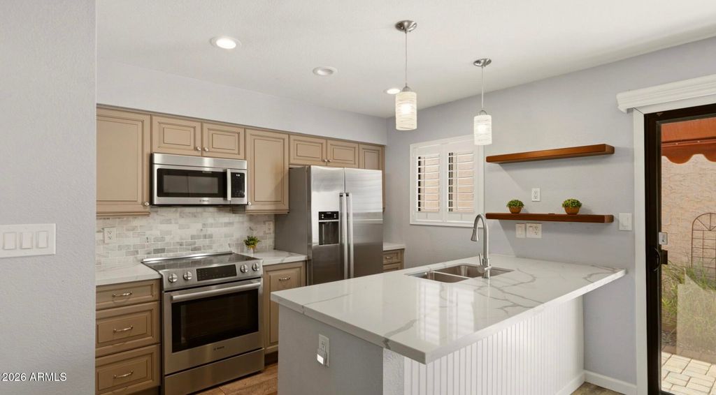 6465 N 77th Place, Scottsdale, AZ 85250