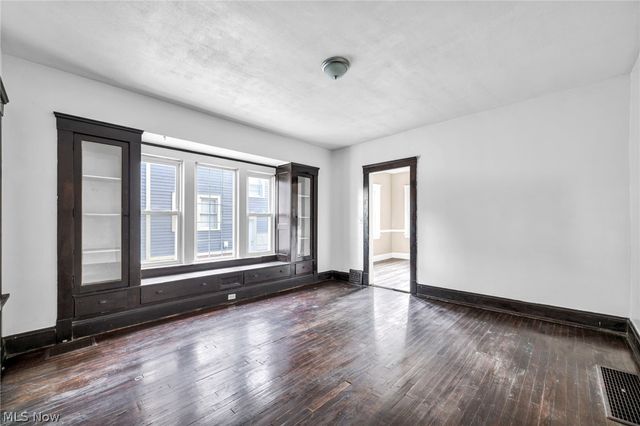 3847 W 38th Street, Cleveland, OH 44109