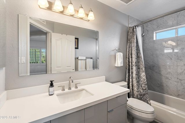 1731 E WALTANN Lane, Phoenix, AZ 85022