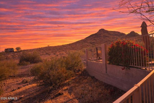 1731 E WALTANN Lane, Phoenix, AZ 85022