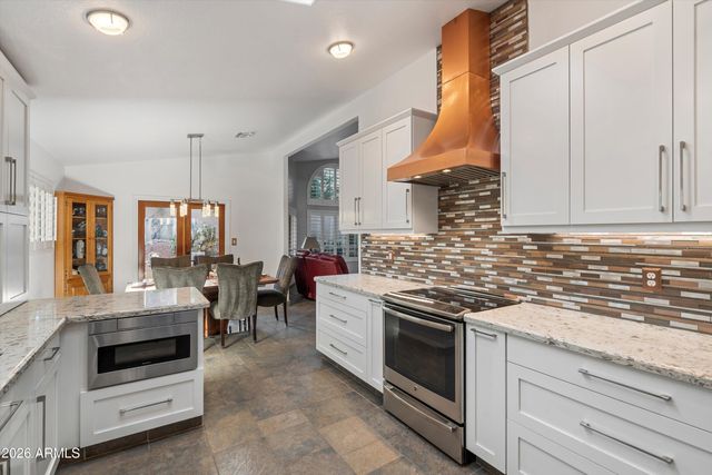 1731 E WALTANN Lane, Phoenix, AZ 85022