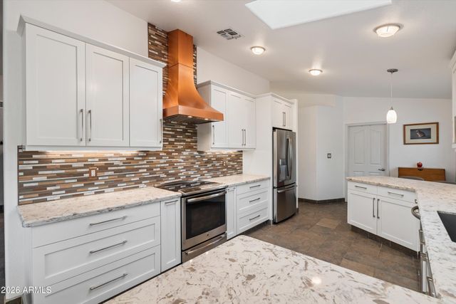 1731 E WALTANN Lane, Phoenix, AZ 85022