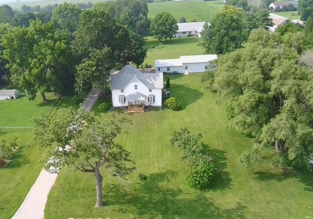 207 E St Rd 352, Boswell, IN 47921