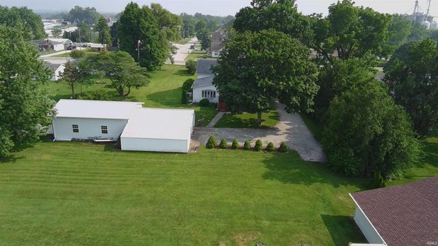 207 E St Rd 352, Boswell, IN 47921