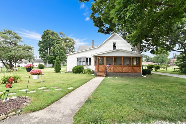 207 E St Rd 352, Boswell, IN 47921