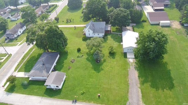 207 E St Rd 352, Boswell, IN 47921