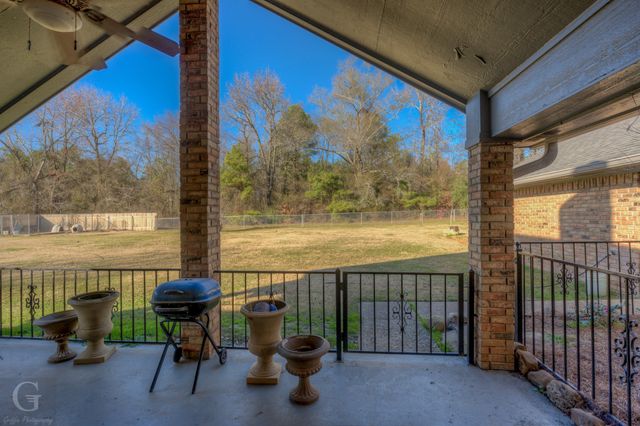 111 White Road, Frierson, LA 71027