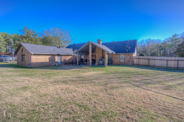 111 White Road, Frierson, LA 71027