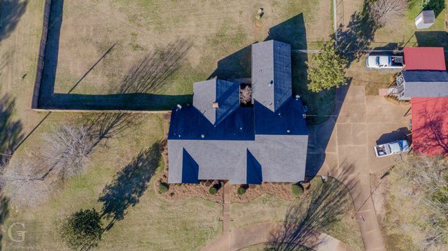 111 White Road, Frierson, LA 71027