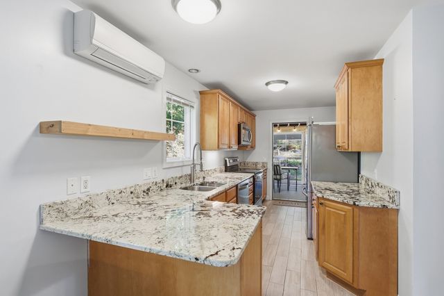 75 Park St A, Ayer, MA 01432