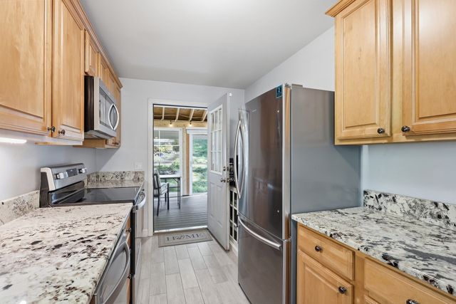 75 Park St A, Ayer, MA 01432