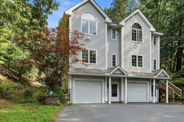 75 Park St A, Ayer, MA 01432