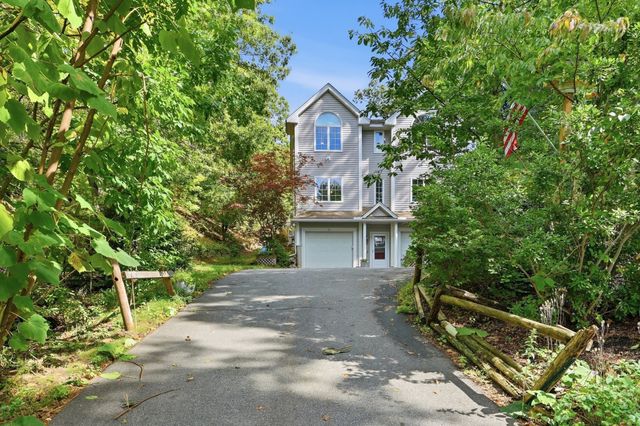 75 Park St A, Ayer, MA 01432