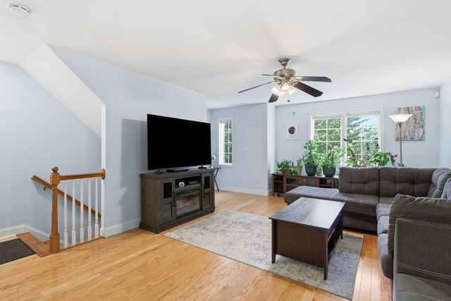 75 Park St A, Ayer, MA 01432