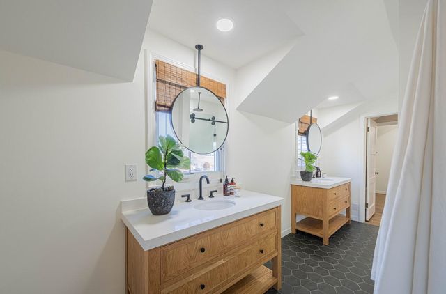 202 Pine Street, Salinas, CA 93901