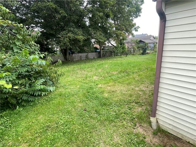 97 Creed Street, Struthers, OH 44471