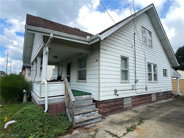 97 Creed Street, Struthers, OH 44471