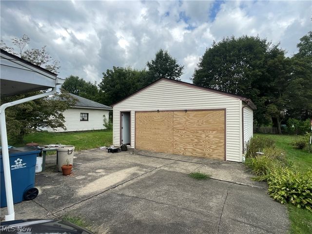 97 Creed Street, Struthers, OH 44471