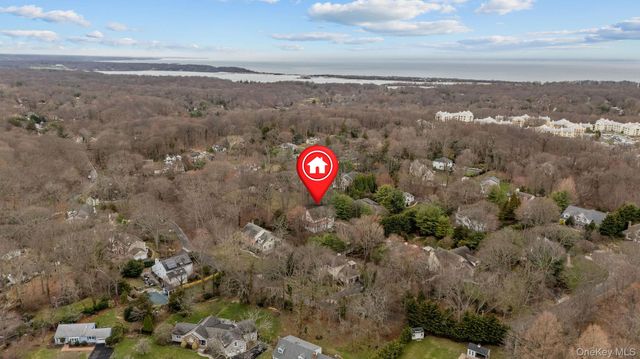 17 Nadworny Lane, Stony Brook, NY 11790