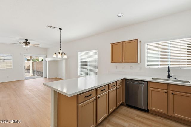 710 W SPRUELL Avenue, Coolidge, AZ 85128