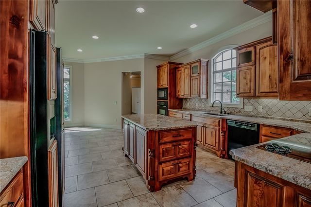 1504 Chapel Hill Drive, Bentonville, AR 72712