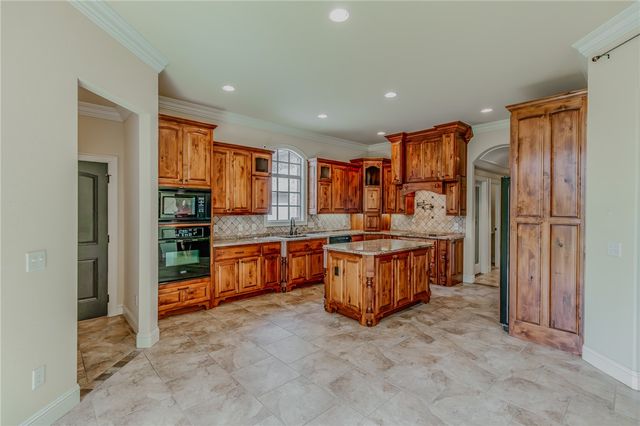 1504 Chapel Hill Drive, Bentonville, AR 72712