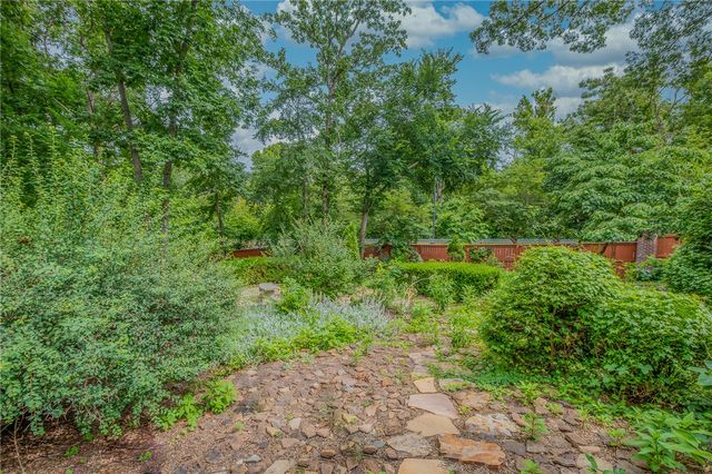 1504 Chapel Hill Drive, Bentonville, AR 72712