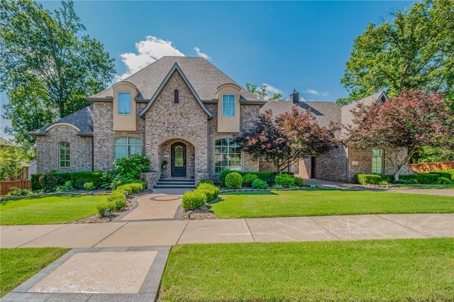 1504 Chapel Hill Drive, Bentonville, AR 72712
