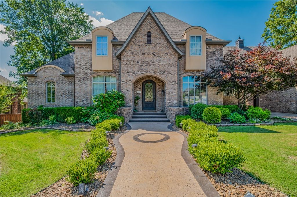 1504 Chapel Hill Drive, Bentonville, AR 72712