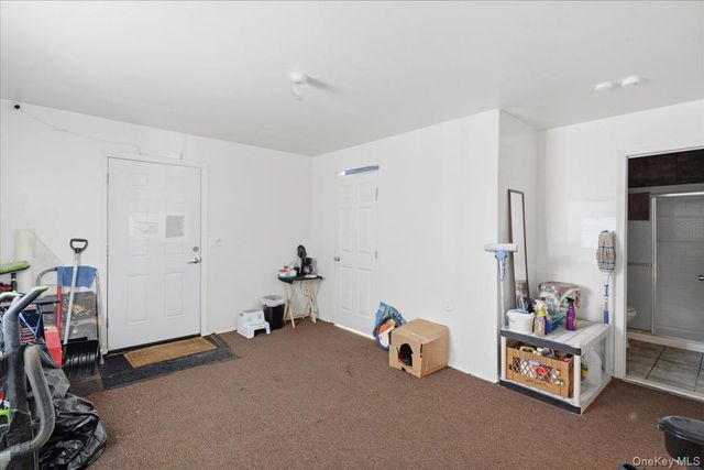 56 Park Lane, Medford, NY 11763