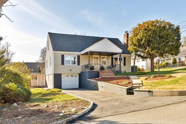 15 Princeton Pl, Clifton City, NJ 07014