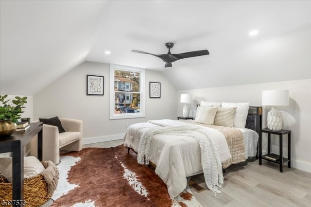 15 Princeton Pl, Clifton City, NJ 07014