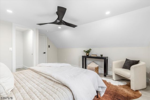 15 Princeton Pl, Clifton City, NJ 07014