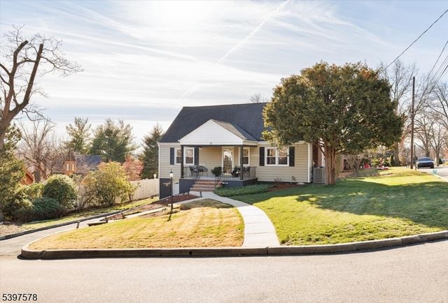 15 Princeton Pl, Clifton City, NJ 07014