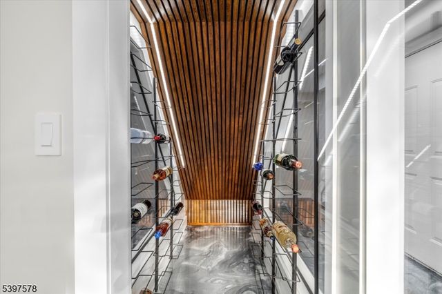 15 Princeton Pl, Clifton City, NJ 07014