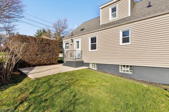15 Princeton Pl, Clifton City, NJ 07014
