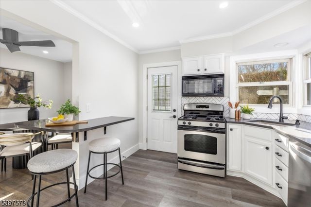 15 Princeton Pl, Clifton City, NJ 07014