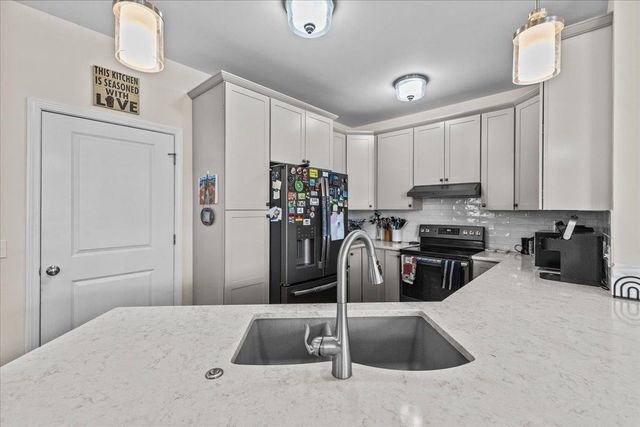 132 Stillwater Ln Unit 7, Williston, VT 05495