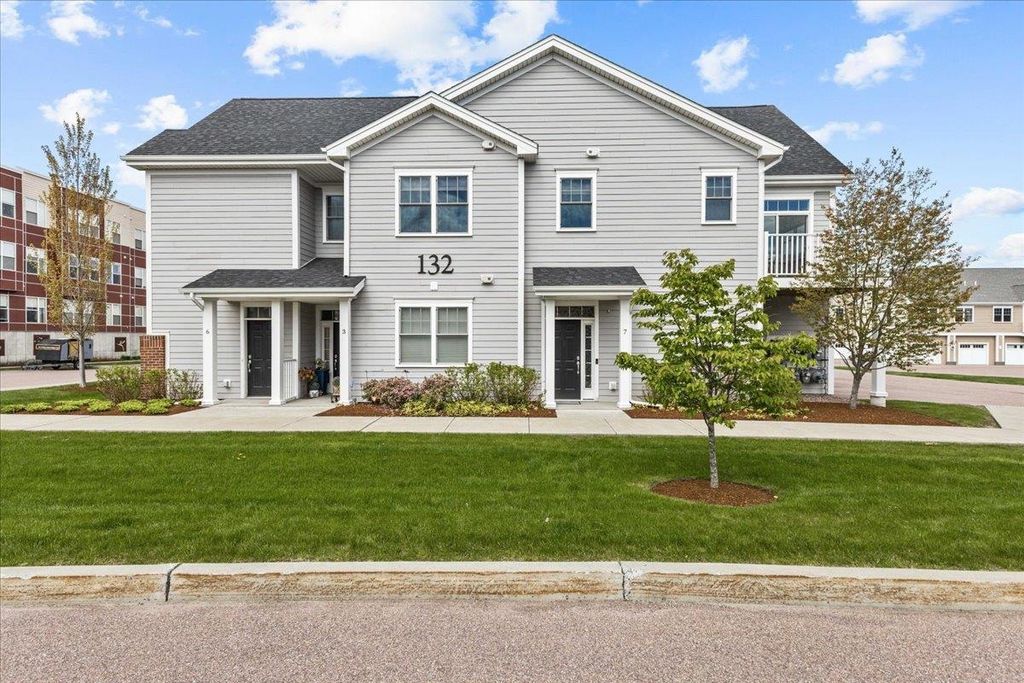 132 Stillwater Ln Unit 7, Williston, VT 05495