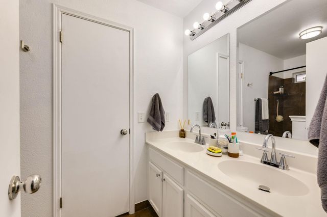 507 Clear Spring LN, Leander, TX 78641