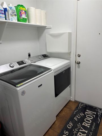 507 Clear Spring LN, Leander, TX 78641