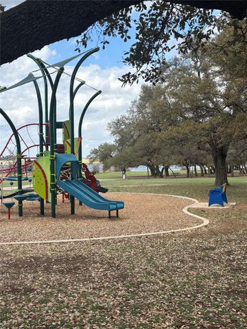 507 Clear Spring LN, Leander, TX 78641