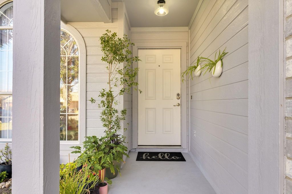 507 Clear Spring LN, Leander, TX 78641