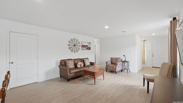 9223 Honey Mesquite, Seguin, TX 78155